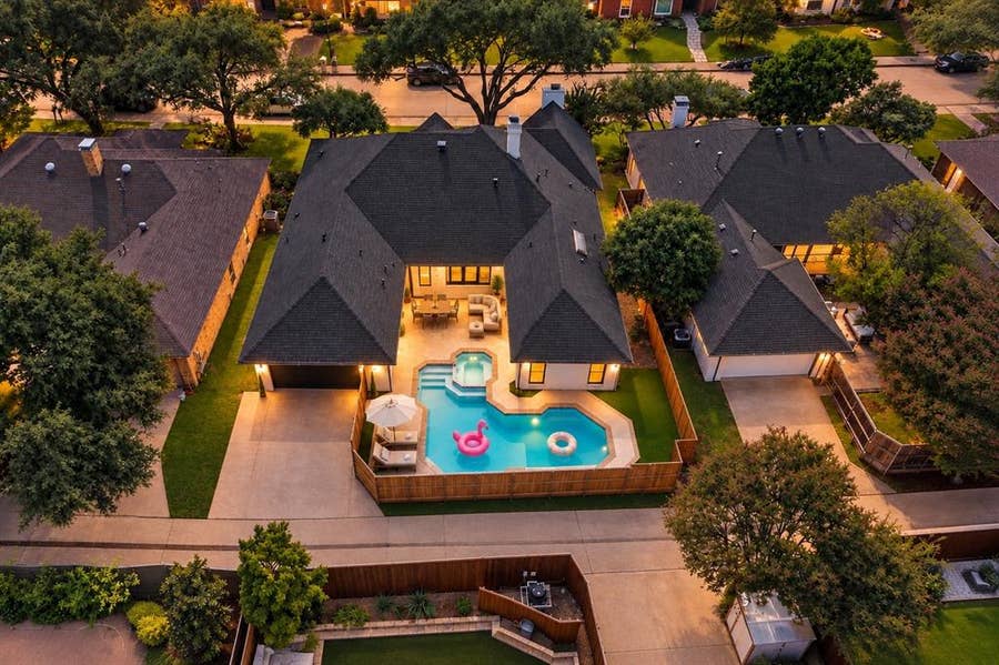 Property photo for 6803 Flanary Lane, Dallas, TX