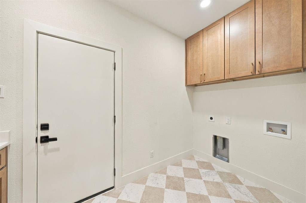6803 Flanary Lane, Dallas, TX 75252
