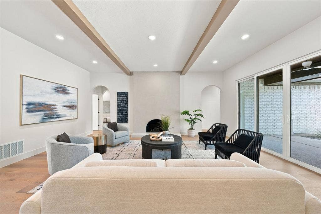 6803 Flanary Lane, Dallas, TX 75252