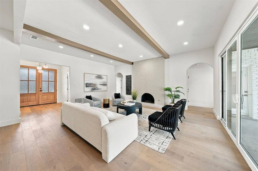 6803 Flanary Lane, Dallas, TX 75252