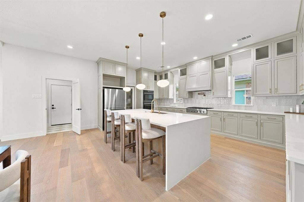 6803 Flanary Lane, Dallas, TX 75252