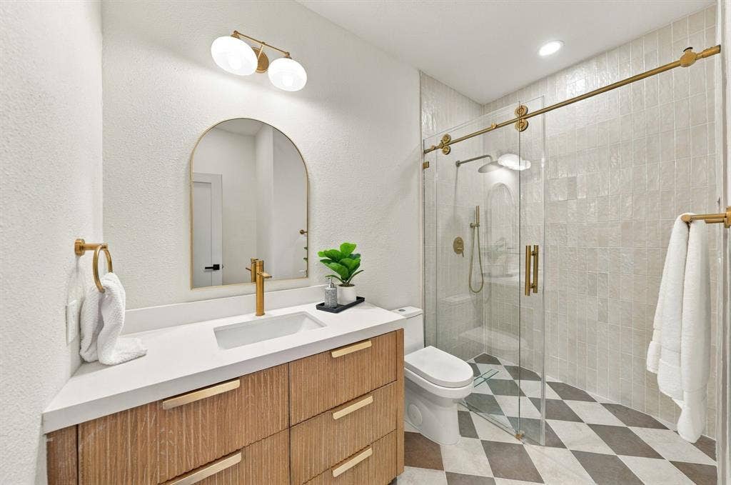6803 Flanary Lane, Dallas, TX 75252