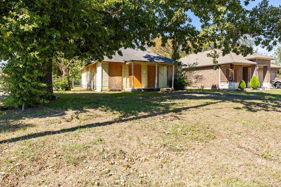 Property photo for 926 Frances Street S, Terrell, TX