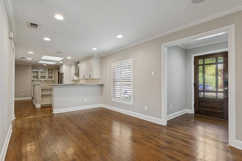 6507 Starling Circle, Dallas, TX 75209 Entry, living, and dining areas