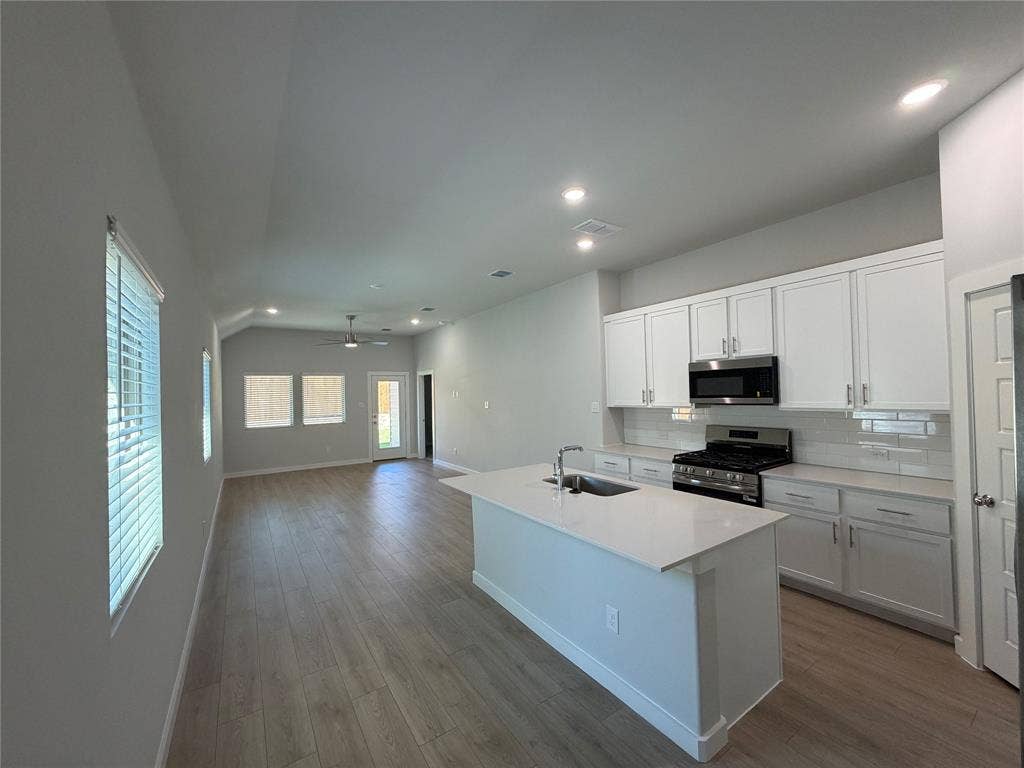 528 Green Gables Drive, Princeton, TX 75071 528 Green Gables Drive, Princeton, TX 75071
