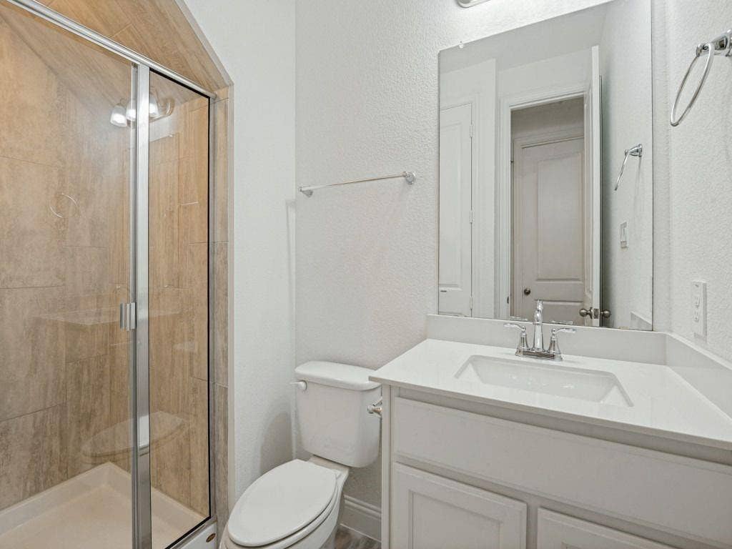 1024 Thomas Place, Carrollton, TX 75006 1024 Thomas Place, Carrollton, TX 75006
