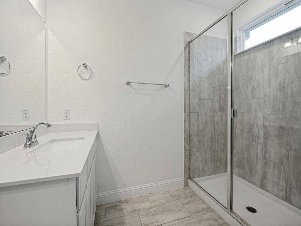 1024 Thomas Place, Carrollton, TX 75006 1024 Thomas Place, Carrollton, TX 75006