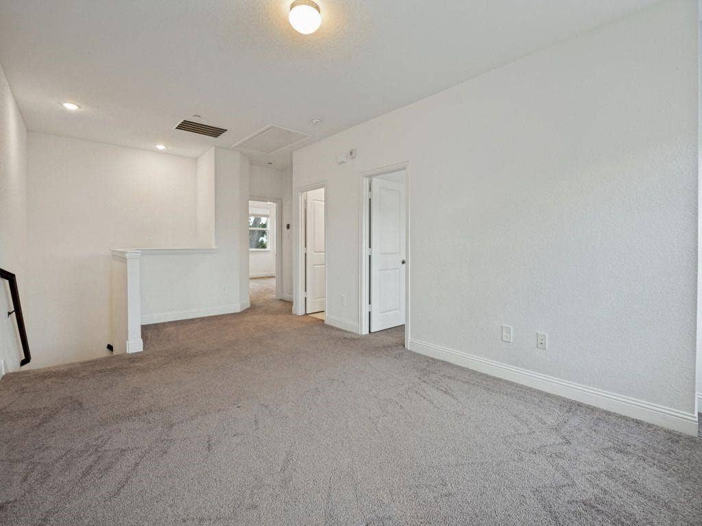 1024 Thomas Place, Carrollton, TX 75006 1024 Thomas Place, Carrollton, TX 75006
