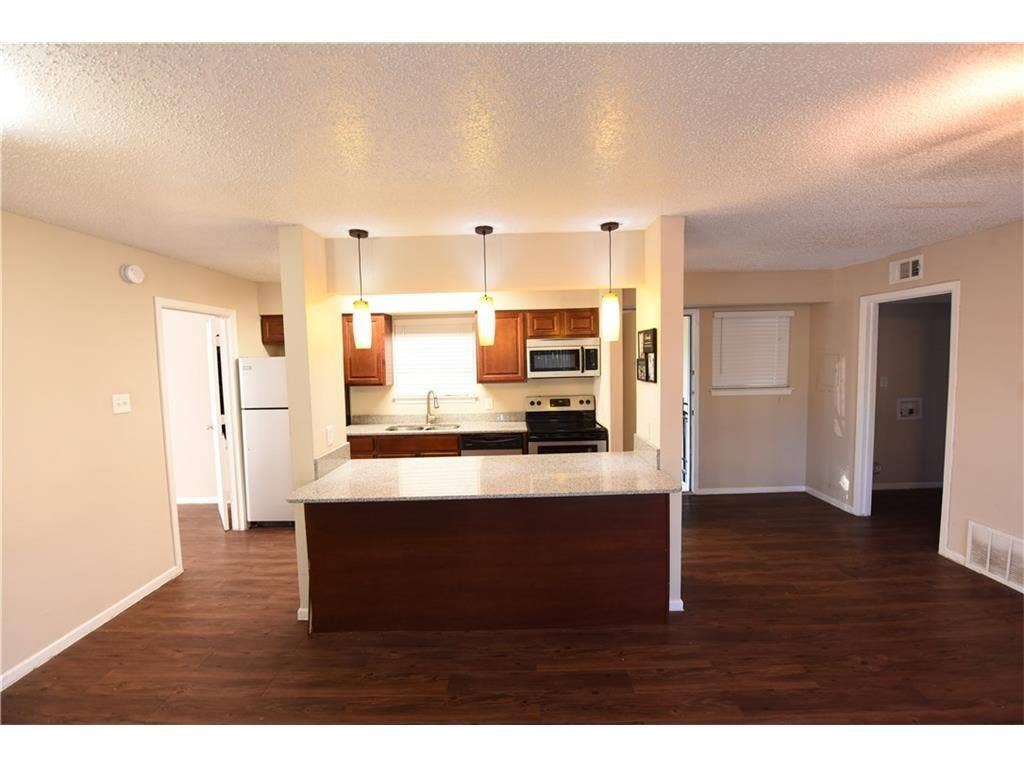 2833 Kings Road, #101, Dallas, TX 75219 2833 Kings Road, #101, Dallas, TX 75219