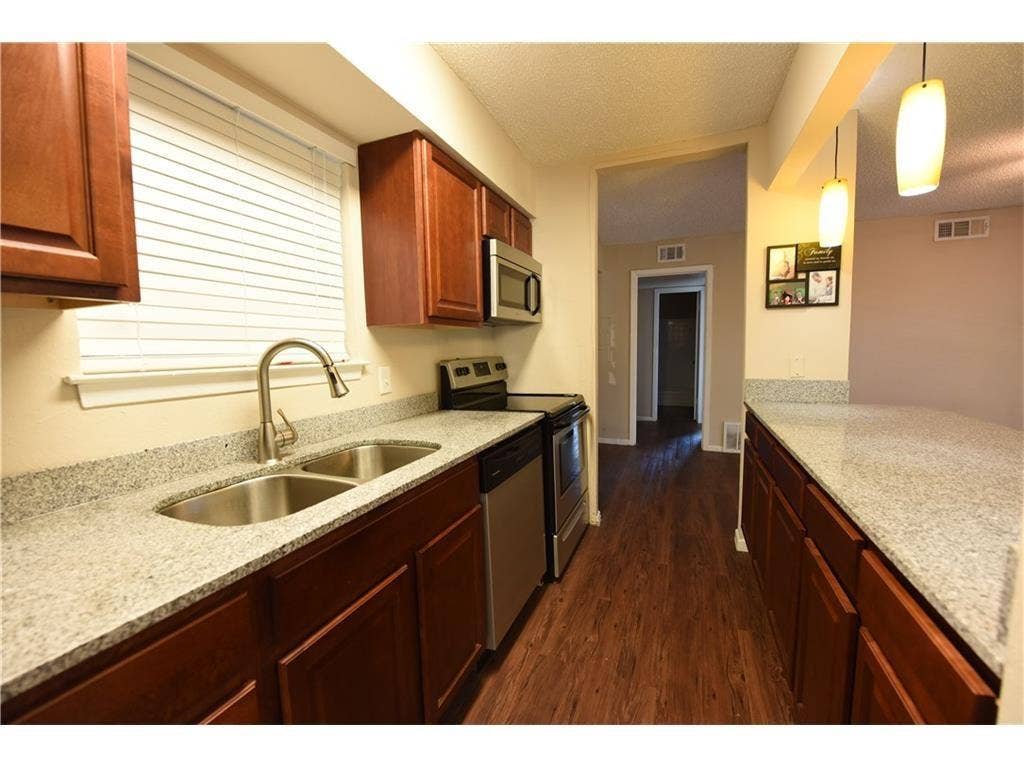 2833 Kings Road, #101, Dallas, TX 75219 2833 Kings Road, #101, Dallas, TX 75219