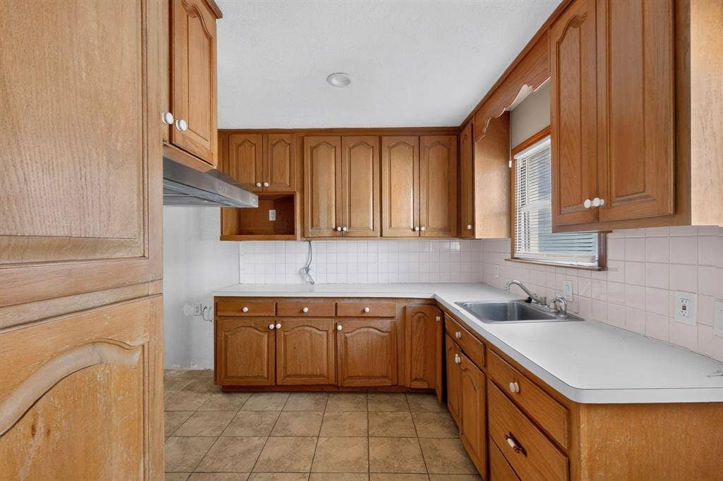 2053 Westchester Drive, Garland, TX 75041 2053 Westchester Drive, Garland, TX 75041