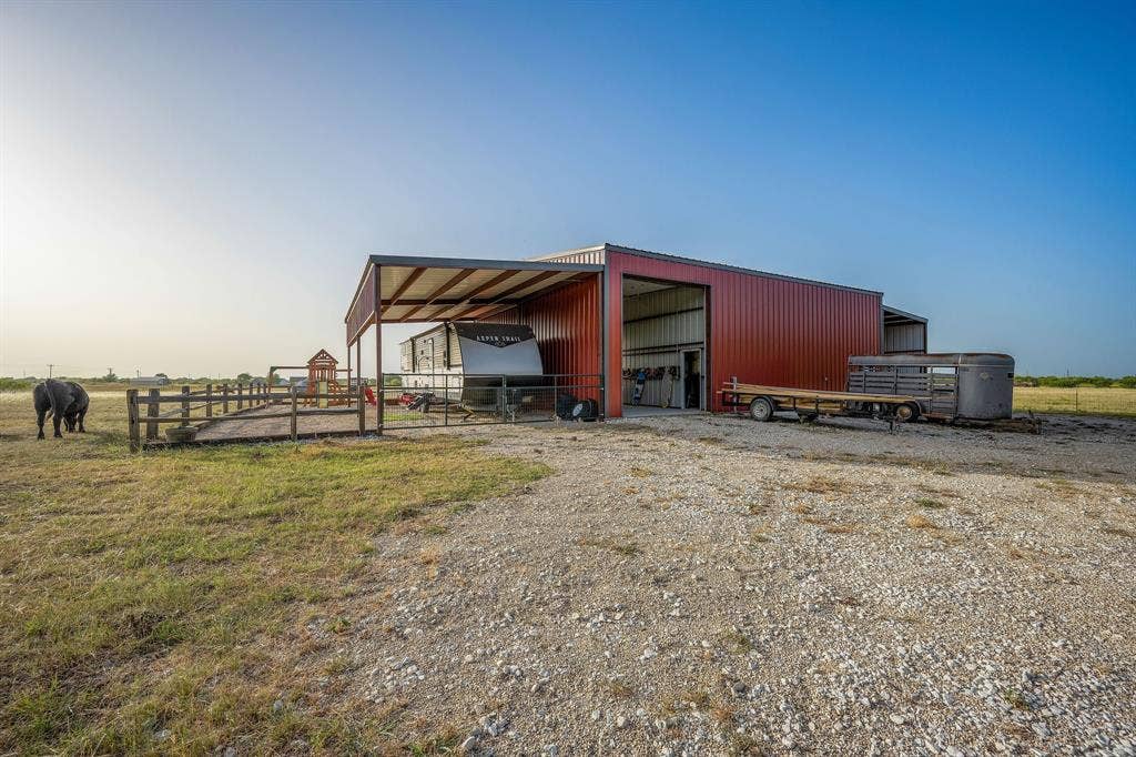 1095 Austin Hines Drive, China Spring, TX 76633 1095 Austin Hines Drive, China Spring, TX 76633