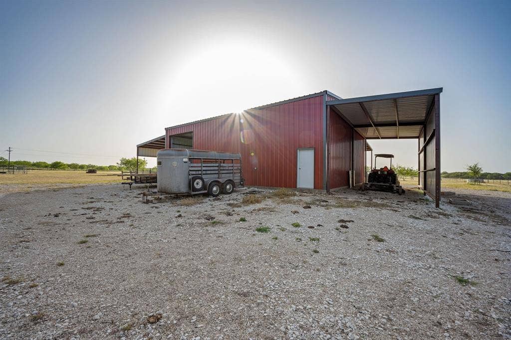 1095 Austin Hines Drive, China Spring, TX 76633 1095 Austin Hines Drive, China Spring, TX 76633