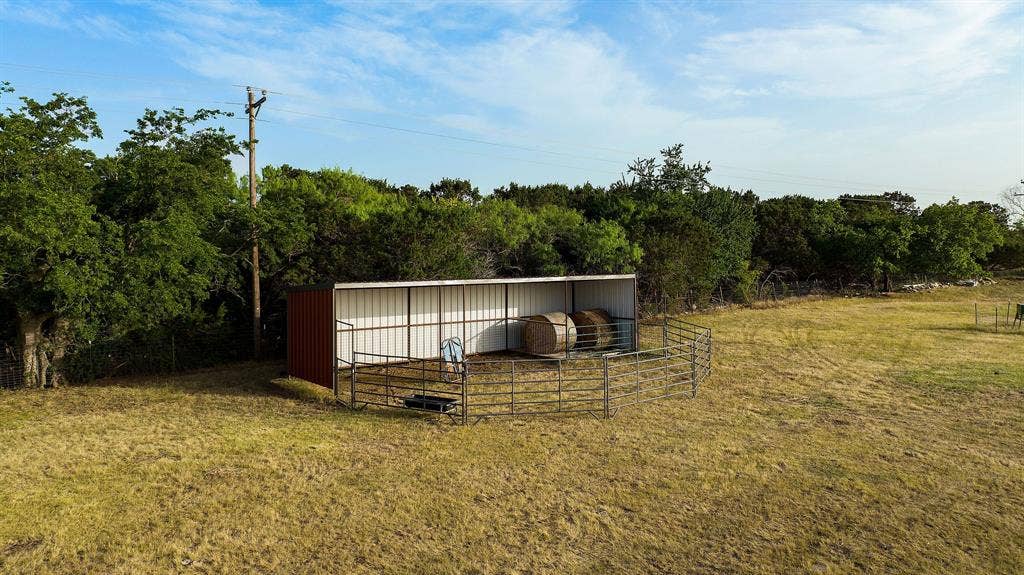 1095 Austin Hines Drive, China Spring, TX 76633 1095 Austin Hines Drive, China Spring, TX 76633