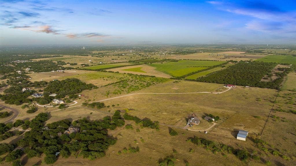 1095 Austin Hines Drive, China Spring, TX 76633 1095 Austin Hines Drive, China Spring, TX 76633