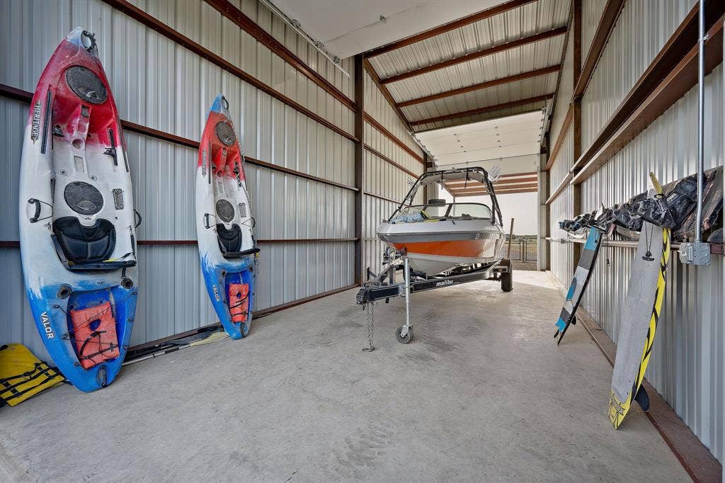 1095 Austin Hines Drive, China Spring, TX 76633 1095 Austin Hines Drive, China Spring, TX 76633