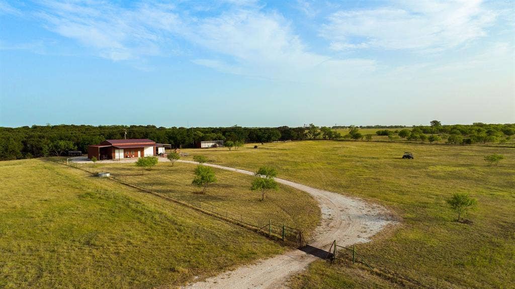 1095 Austin Hines Drive, China Spring, TX 76633 1095 Austin Hines Drive, China Spring, TX 76633