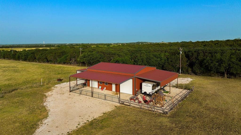 1095 Austin Hines Drive, China Spring, TX 76633 1095 Austin Hines Drive, China Spring, TX 76633