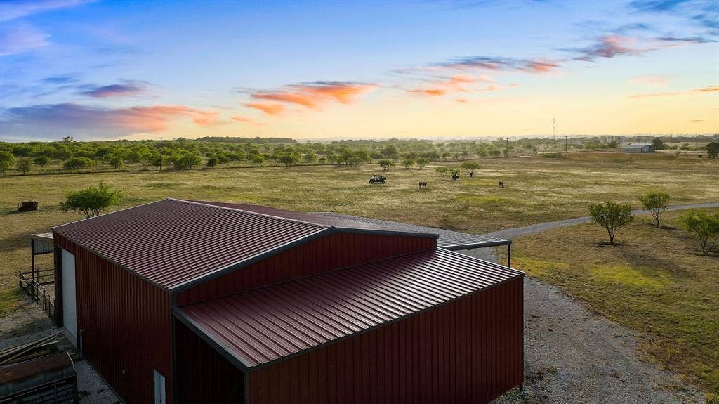 1095 Austin Hines Drive, China Spring, TX 76633 1095 Austin Hines Drive, China Spring, TX 76633