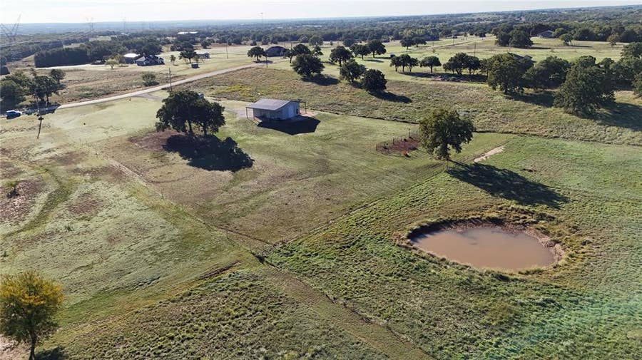Property photo for 205 Rolling Hills Boulevard, Alvord, TX
