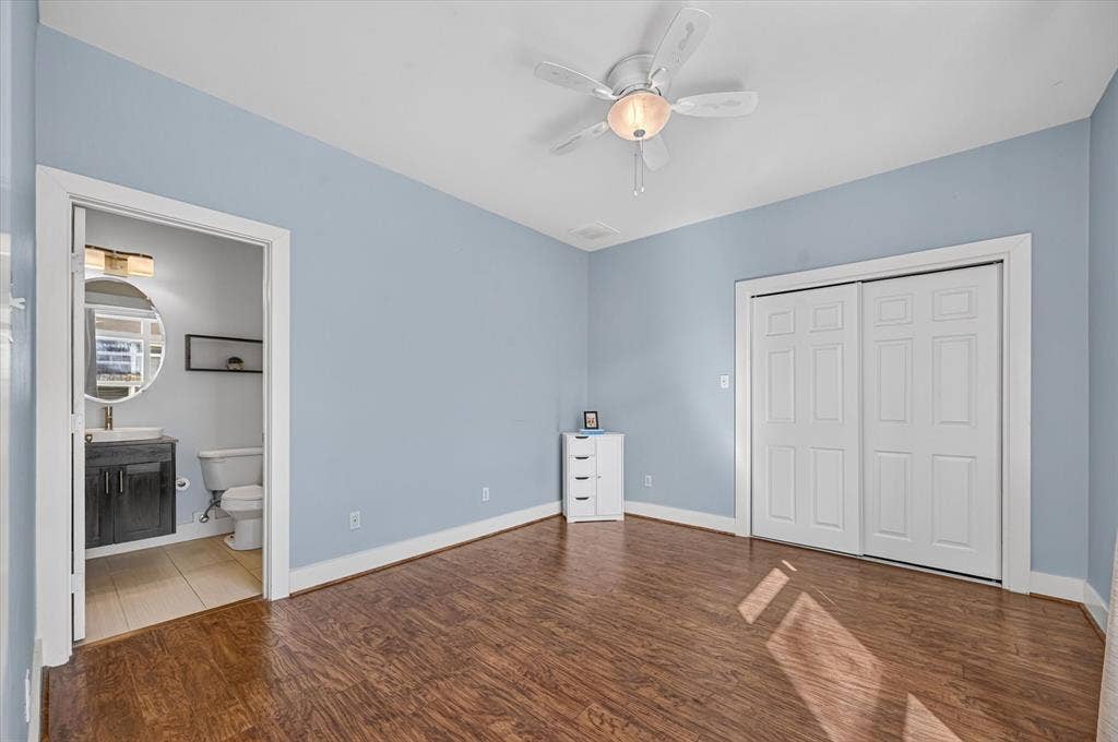 Secondary bedroom with ensuite bath