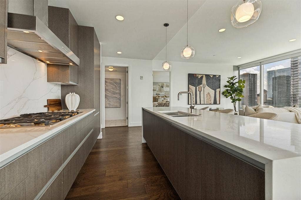 3130 N Harwood Street, #1701, Dallas, TX 75202 3130 N Harwood Street, #1701, Dallas, TX 75202