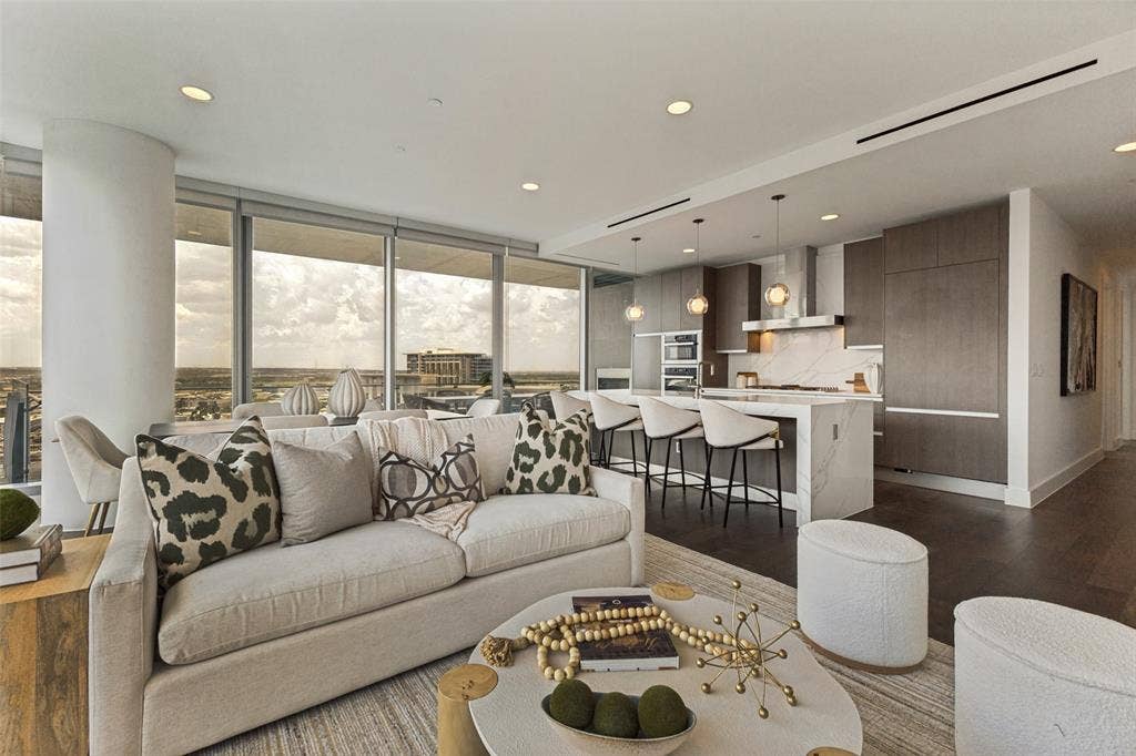 3130 N Harwood Street, #1701, Dallas, TX 75202 3130 N Harwood Street, #1701, Dallas, TX 75202