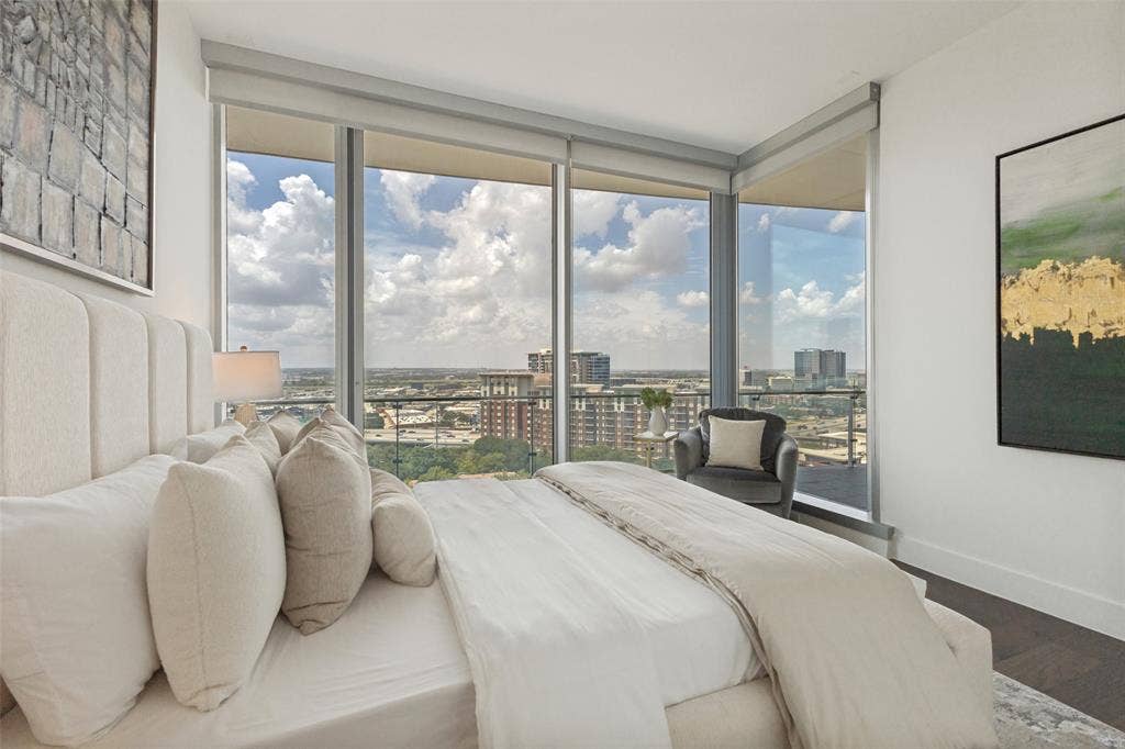 3130 N Harwood Street, #1701, Dallas, TX 75202 3130 N Harwood Street, #1701, Dallas, TX 75202