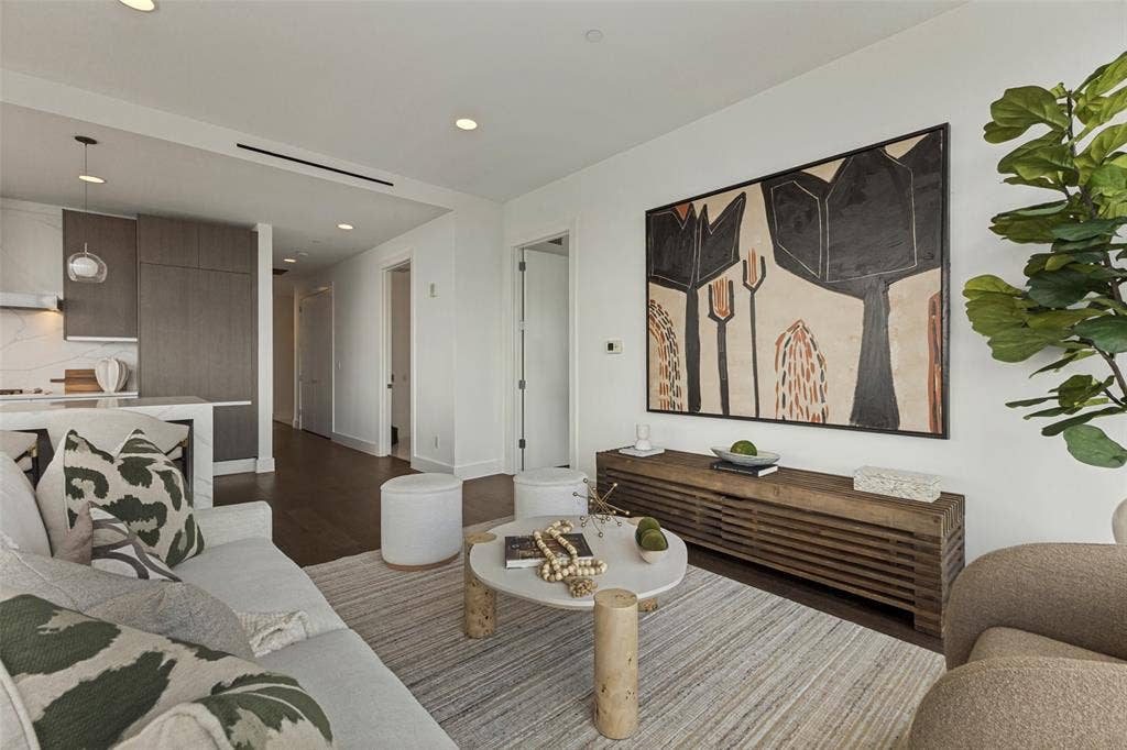 3130 N Harwood Street, #1701, Dallas, TX 75202 3130 N Harwood Street, #1701, Dallas, TX 75202