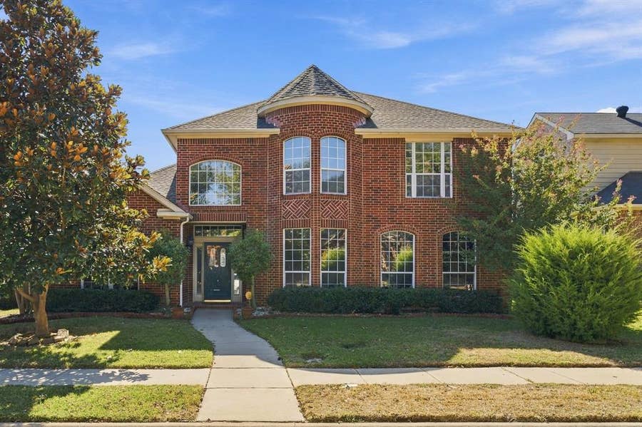 Property photo for 1320 Pinehurst Drive, Lewisville, TX