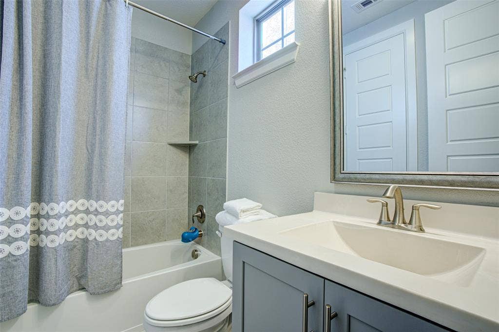 2725 Yellow Jasmine Lane, Dallas, TX 75212 2725 Yellow Jasmine Lane, Dallas, TX 75212