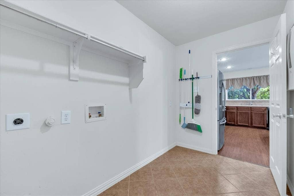 821 Honeywell Drive, Anna, TX 75409