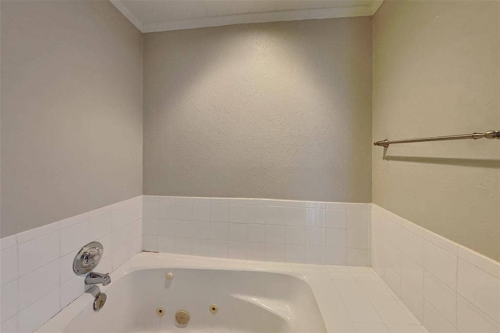6508 Wrenwood Drive, Dallas, TX 75252 6508 Wrenwood Drive, Dallas, TX 75252