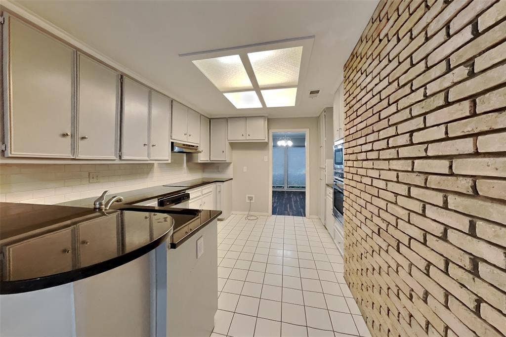 6508 Wrenwood Drive, Dallas, TX 75252 6508 Wrenwood Drive, Dallas, TX 75252