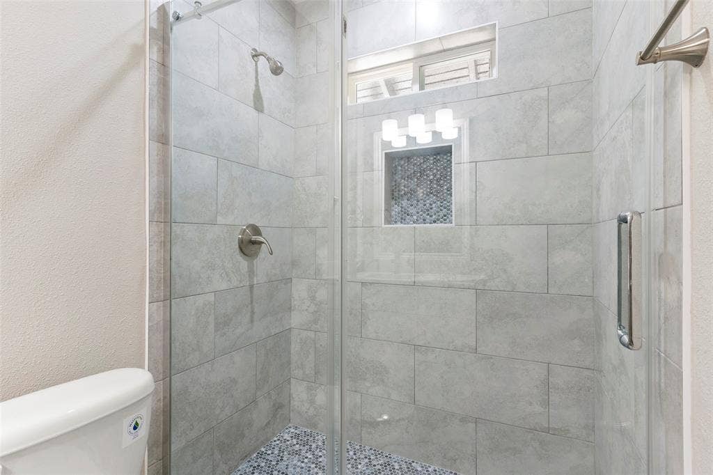 604 S Fitzhugh Avenue, Dallas, TX 75223 604 S Fitzhugh Avenue, Dallas, TX 75223