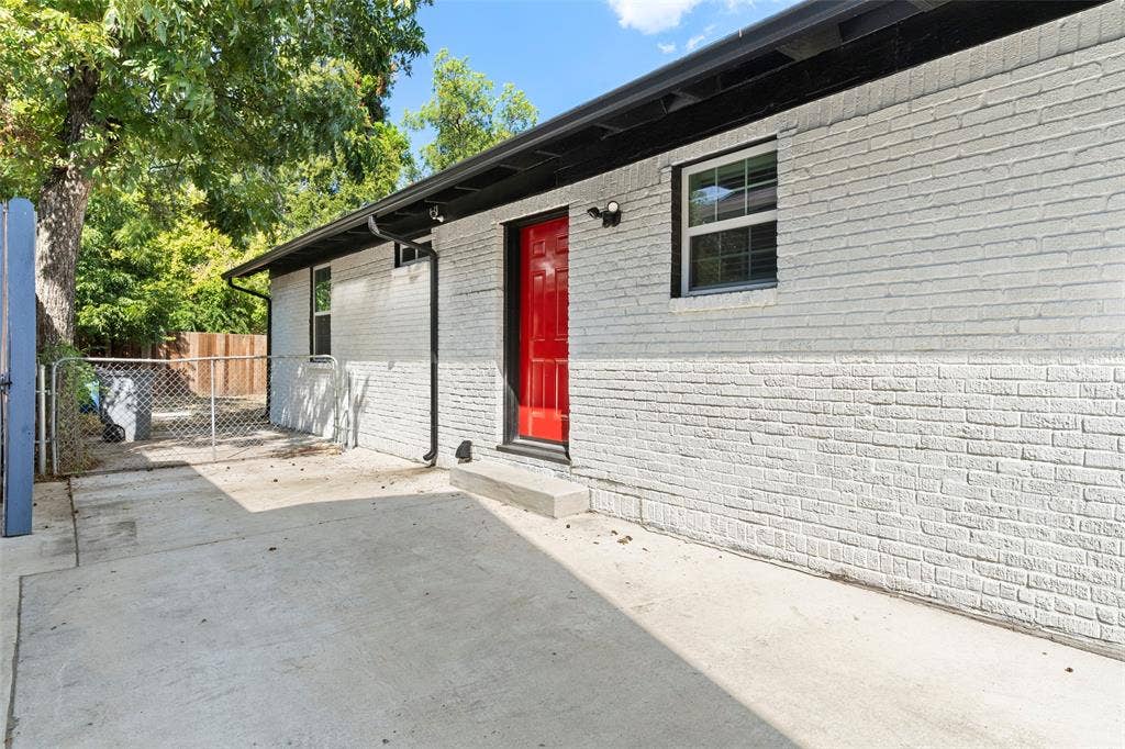 604 S Fitzhugh Avenue, Dallas, TX 75223 604 S Fitzhugh Avenue, Dallas, TX 75223