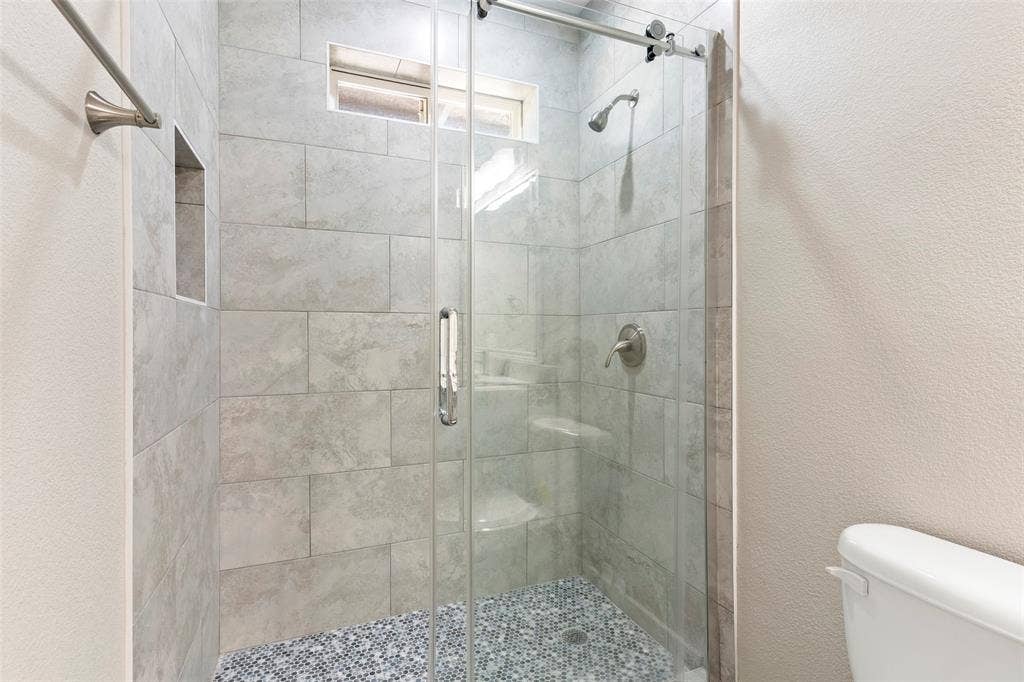 604 S Fitzhugh Avenue, Dallas, TX 75223 604 S Fitzhugh Avenue, Dallas, TX 75223