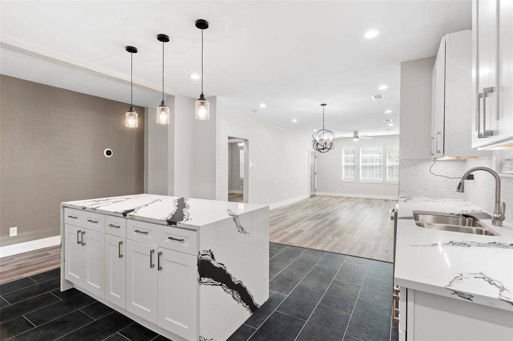 604 S Fitzhugh Avenue, Dallas, TX 75223 604 S Fitzhugh Avenue, Dallas, TX 75223