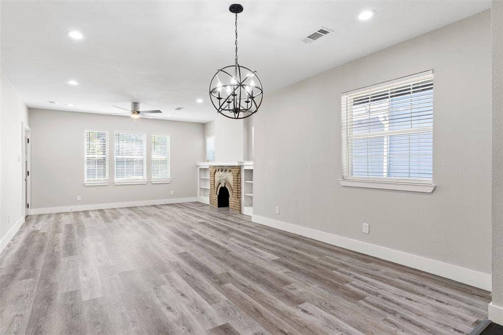 604 S Fitzhugh Avenue, Dallas, TX 75223 604 S Fitzhugh Avenue, Dallas, TX 75223