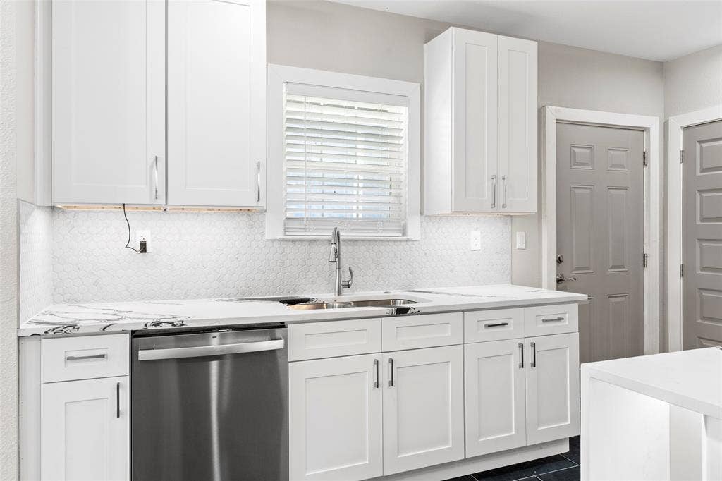 604 S Fitzhugh Avenue, Dallas, TX 75223 604 S Fitzhugh Avenue, Dallas, TX 75223