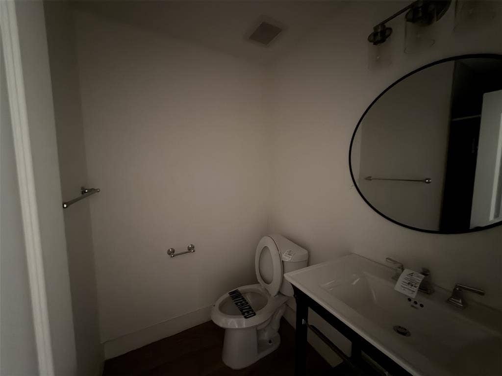 Upstairs full bath