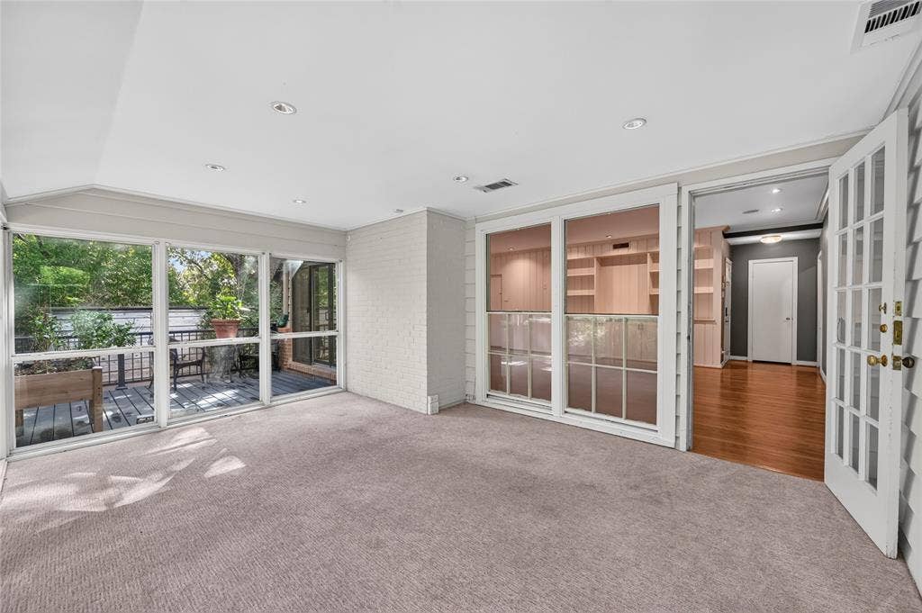 2518 Maple Springs Boulevard, Dallas, TX 75235 2518 Maple Springs Boulevard, Dallas, TX 75235
