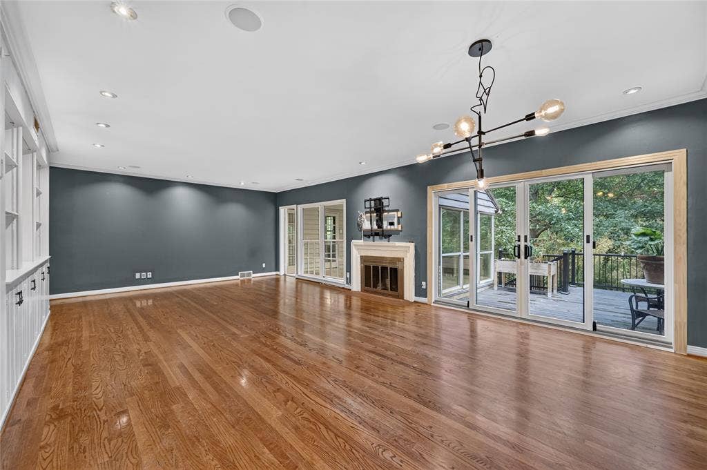 2518 Maple Springs Boulevard, Dallas, TX 75235 2518 Maple Springs Boulevard, Dallas, TX 75235