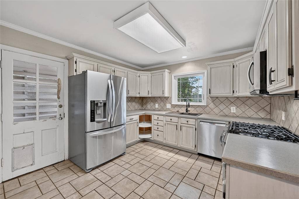 2518 Maple Springs Boulevard, Dallas, TX 75235 2518 Maple Springs Boulevard, Dallas, TX 75235