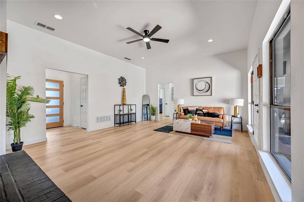 3106 University Drive, Rowlett, TX 75088 3106 University Drive, Rowlett, TX 75088