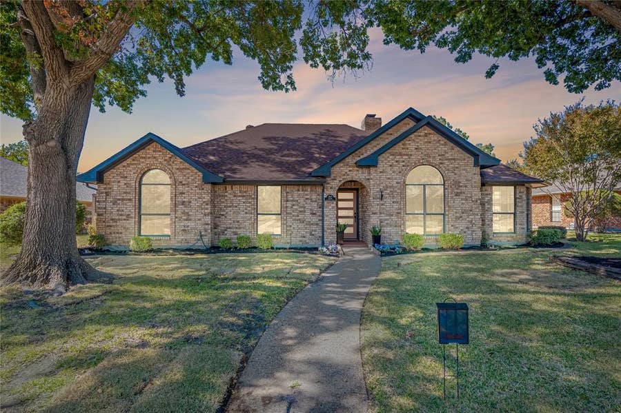 Property photo for 3106 University Drive, Rowlett, TX