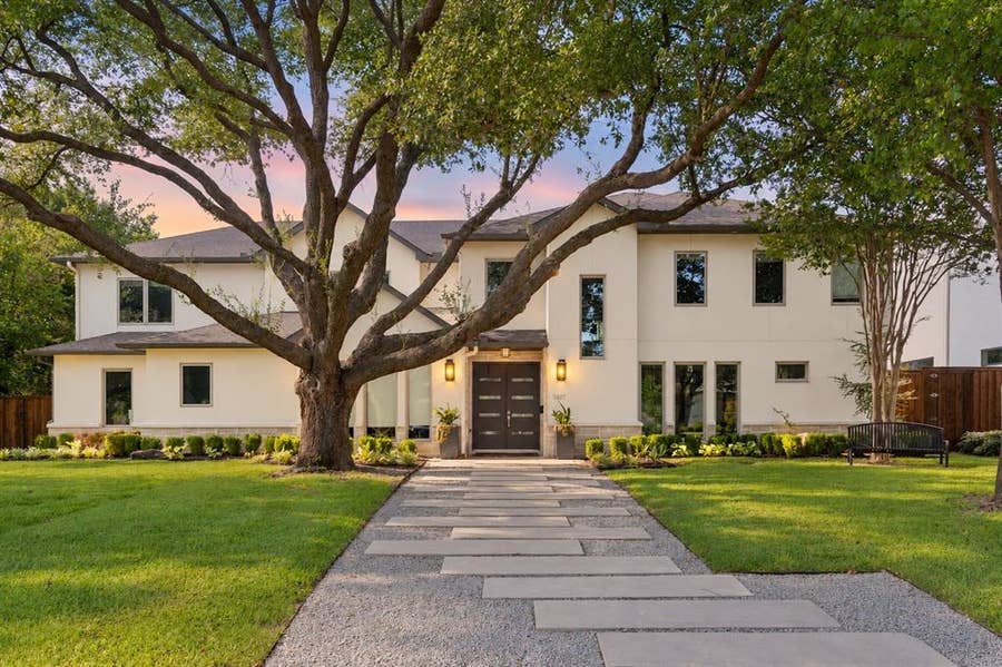 Property photo for 5517 Charlestown Drive, Dallas, TX