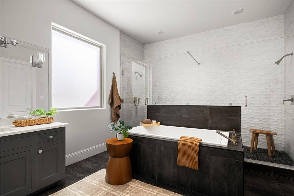5517 Charlestown Drive, Dallas, TX 75230 5517 Charlestown Drive, Dallas, TX 75230