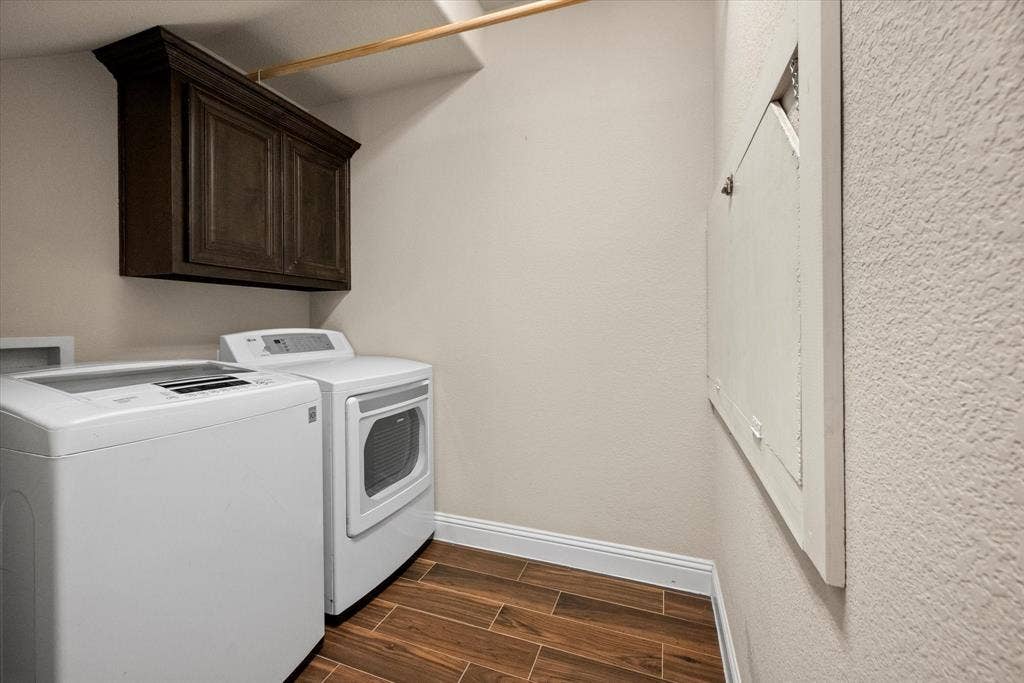 2817 Inn Kitchen Way, McKinney, TX 75071 Washer and Dryer remain with lease
