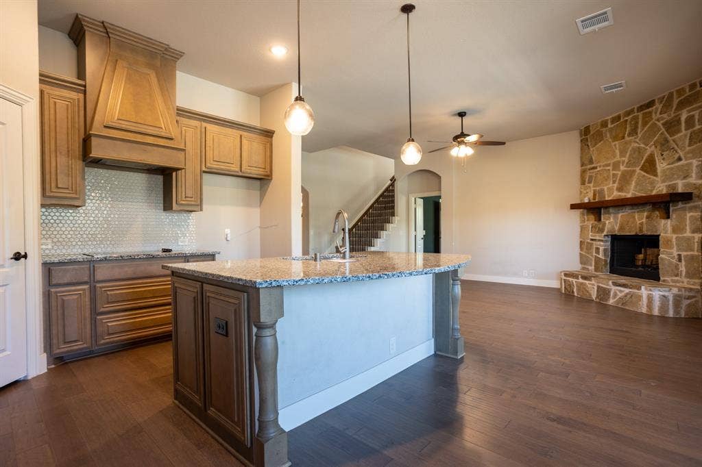 4613 Wildflower Way, Midlothian, TX 76065 4613 Wildflower Way, Midlothian, TX 76065